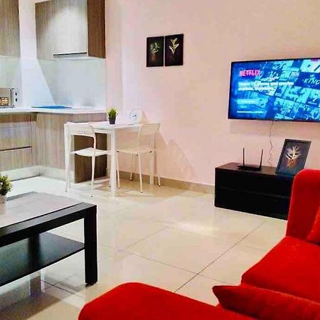 Hb1512- Hyve Studio Unit, Lake View, Cyberjaya, Free Wi-Fi, Free Parking, Netflix,Pool, 3038 Eksteriør bilde